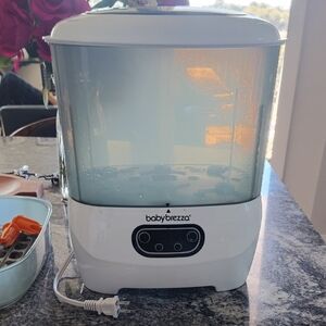 Baby Brezza Bottle Sterilizer in White